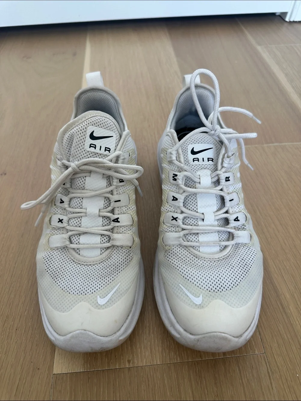 Women’s Nike Air Max Axis White Sneakers Tennis Shoes Run Hike Gym Pickleball 7